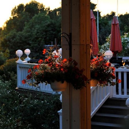 Eckeroe Hotell & Restaurang Экстерьер фото