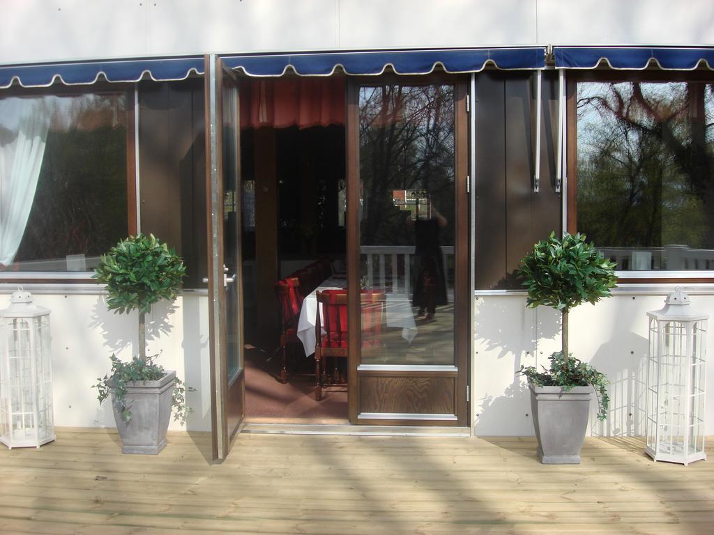 Eckeroe Hotell & Restaurang Экстерьер фото