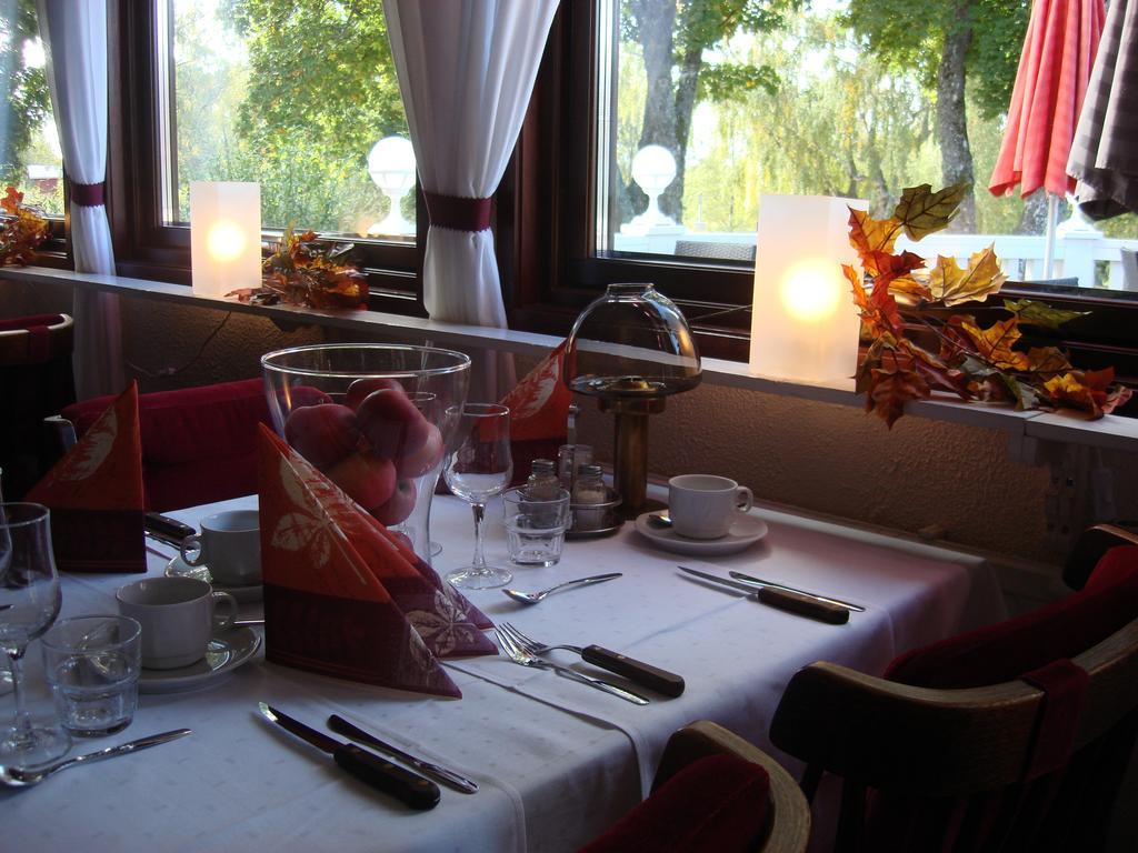 Eckeroe Hotell & Restaurang Экстерьер фото