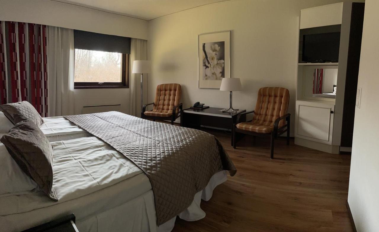 Eckeroe Hotell & Restaurang Экстерьер фото